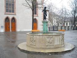 Basel-Rebgasse-Claraplatz-Vreneli-Brunnen-Kirche-Clarakirche-0011