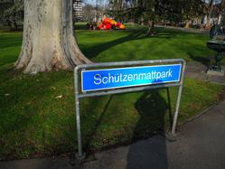 Basel-Schuetzenmattpark-Strassenschild-0111