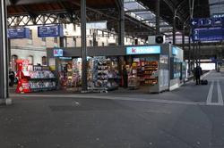 Basel-stadt-bahnhof-kiosk-gleis-2