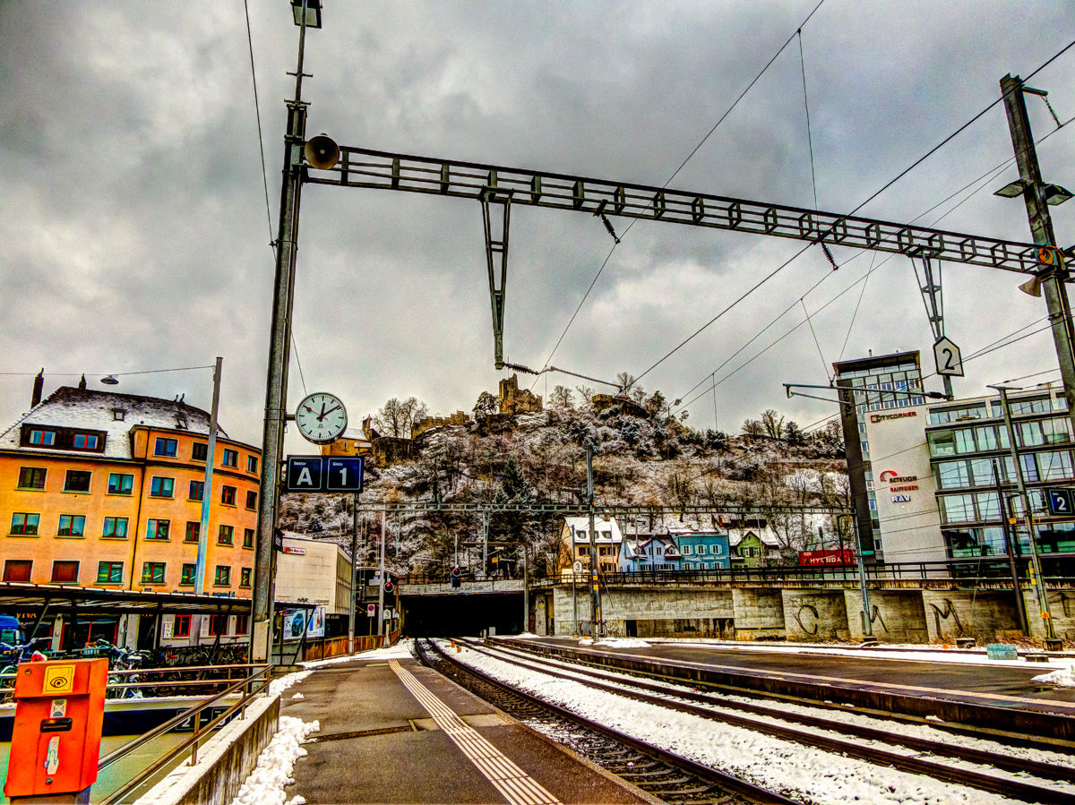 ./Baden-Aarau-Schweiz-1045-Bahnhof-HDR.jpg