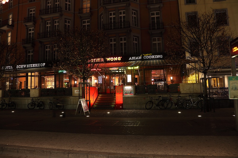 ./Basel-Bahnhof-Bahnhofplatz-Hotel-Restaurant-Schweizerhof-Mister-Wong-4010.jpg