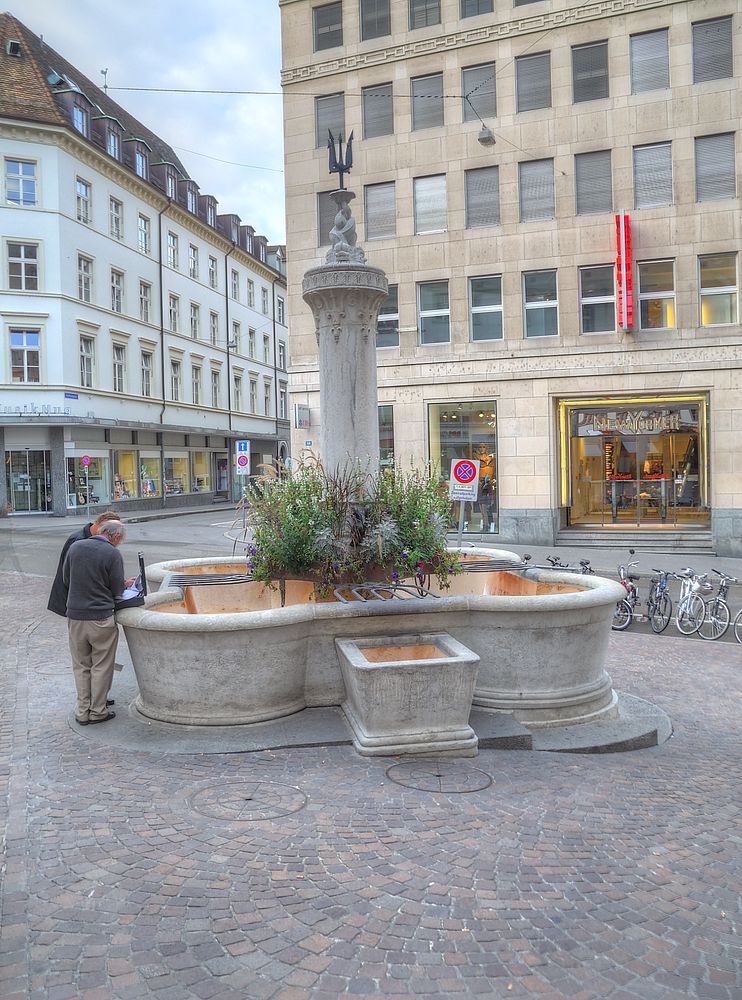 ./Basel-Brunnen-FreiestrasseDreizack-Brunnen-Spittelsprung-Brunnen-3060.jpg