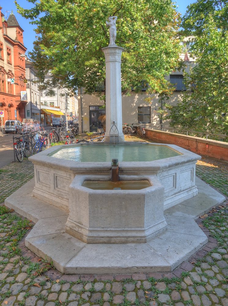 ./Basel-Brunnen-St-Johanns-Vorstadt-2030.JPG