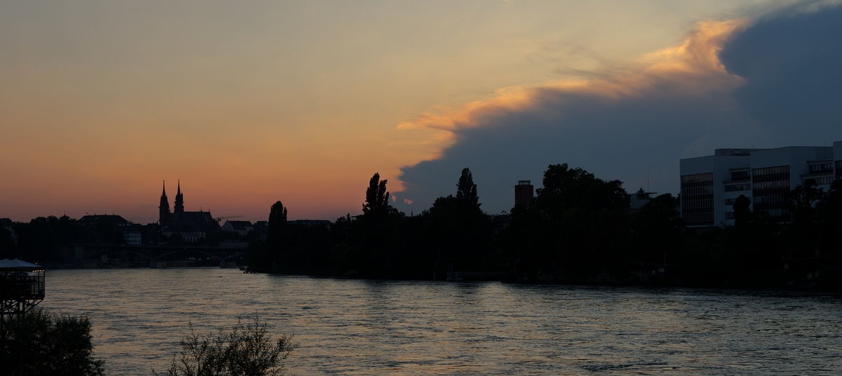 ./Basel-Sonnenuntergang-Rheint-8021-Muenster.jpg