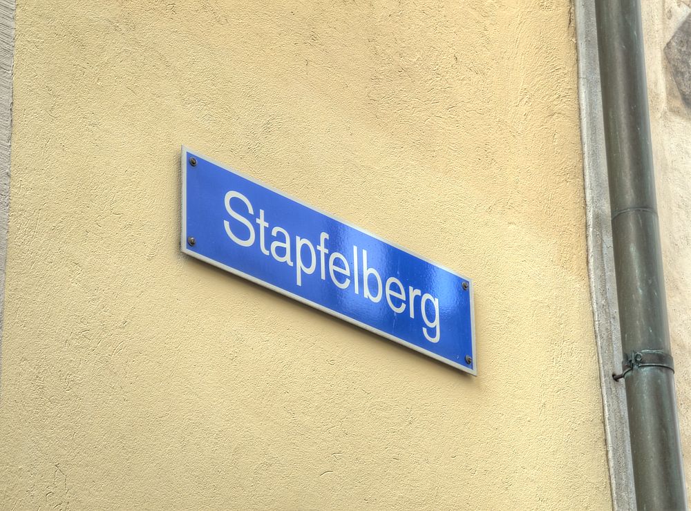 ./Basel-Haeuser-Stapfelberg-3040.jpg
