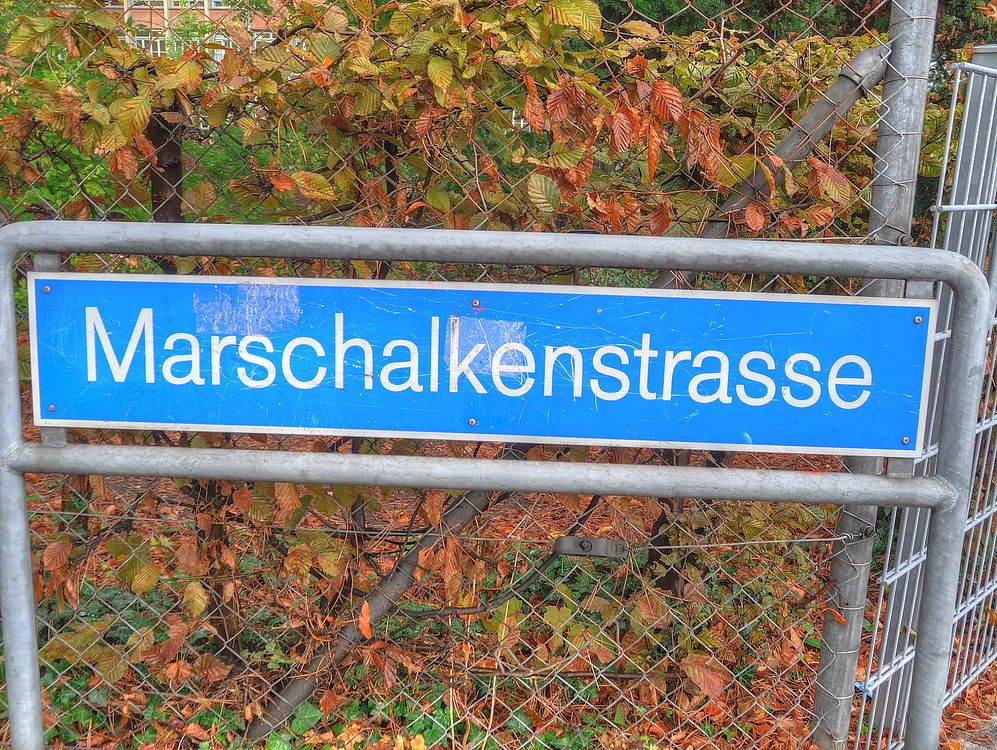 ./Basel-Marschalkenstrasse-Strassenschild-0001.jpg