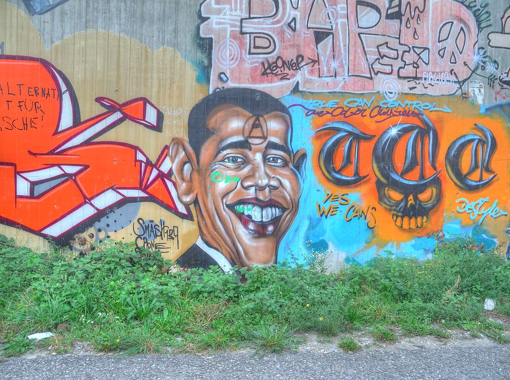 ./Basel-Stadt-Graffiti-Tags-Geschmier-Wandbemalung-Wandbild-Kunstwerk--2530.jpg