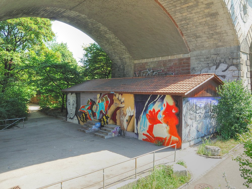 ./Basel-Stadt-Graffiti-Tags-Geschmier-Wandbemalung-Wandbild-Kunstwerk-2060.JPG