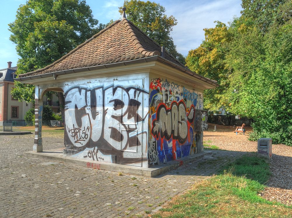 ./Basel-Stadt-Graffiti-Tags-Geschmier-Wandbemalung-Wandbild-Kunstwerk-2180.JPG