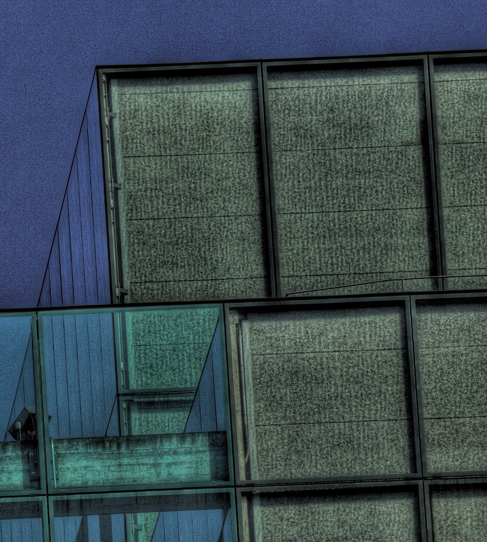 ./Basel-HDR-Haus-Peter-Merien-Ausschnitt-Glasfassade-3320.jpg