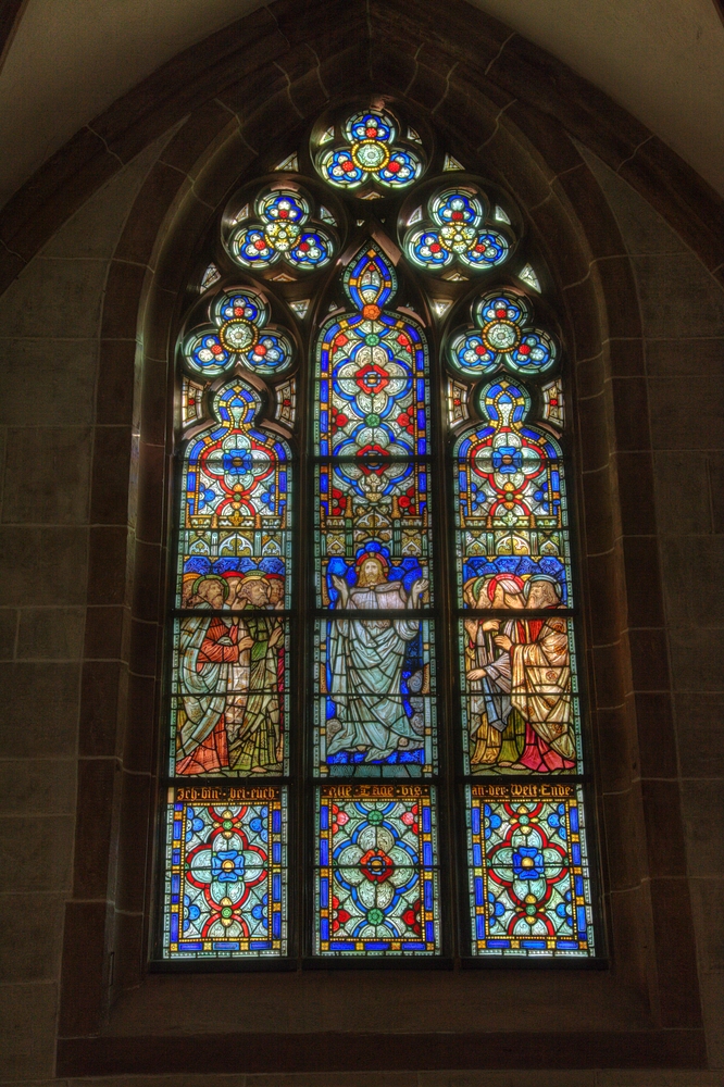 ./Basel-Muenster-Glasmalerei-Fensterbilder-Tele-Zoom-4000.jpg