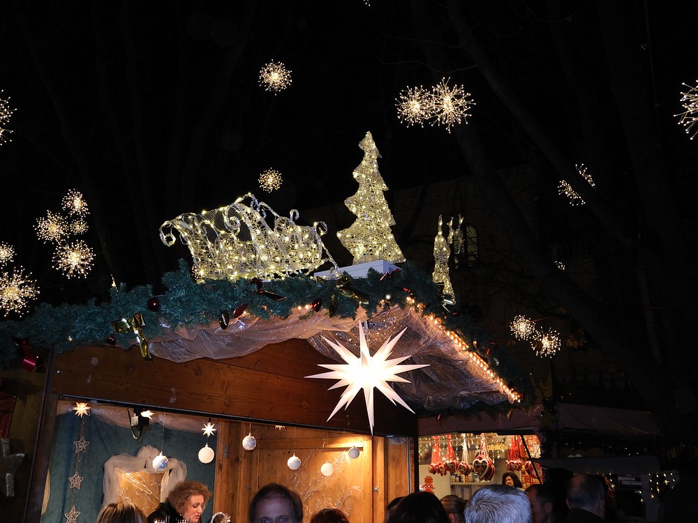 ./Basel-Weihnachten-Weihnachtsmarkt-2011-Muenster--4150.jpg