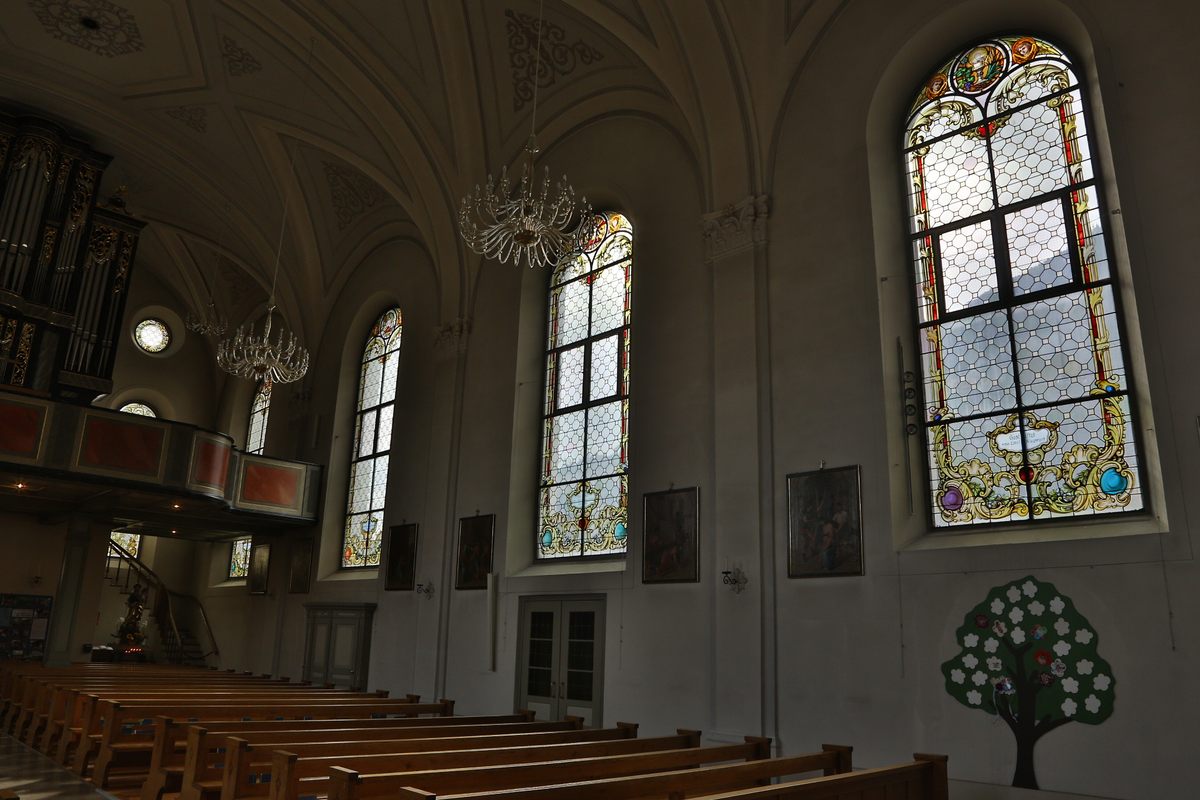 ./Hergiswil-Kirche-7172.JPG
