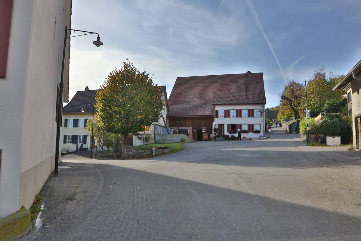 ./Wanderung-Nenzlingen-nach-Blauen-nach-Zwingen-3063-Blauen-Dorf.JPG